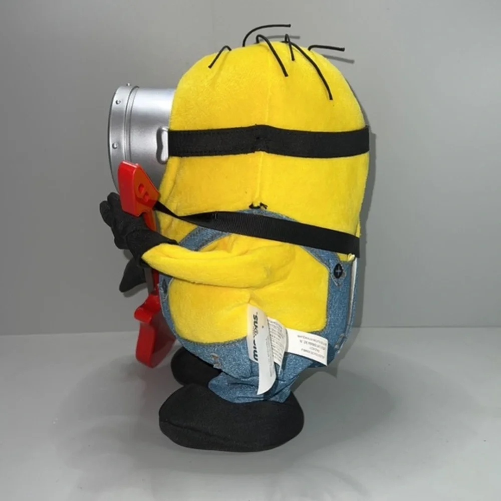 Minions Despicable Me animated toy guitar playing musical Rock n Roll Stuart. - Picture 3 of 9